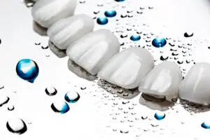 Veneers vs Teeth Whitening: Which Cosmetic Dentistry Option Matches Your Goals?